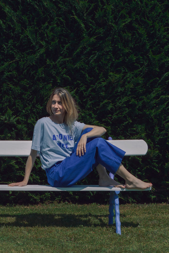 
                  
                    Tee-shirt bleu clair coupe loose La bonne mère collaboration Naissance publique X Sophie Ferjani
                  
                